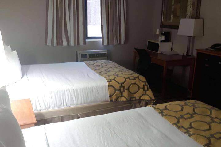2 Queen Beds Efficiency (10 of 11)