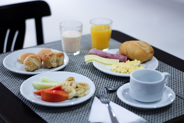 Breakfast/Coffee Service 19 of 22