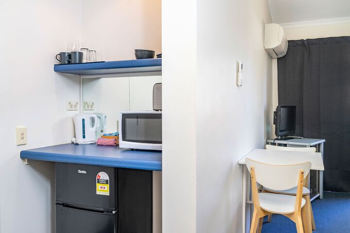 Room 5 of 37