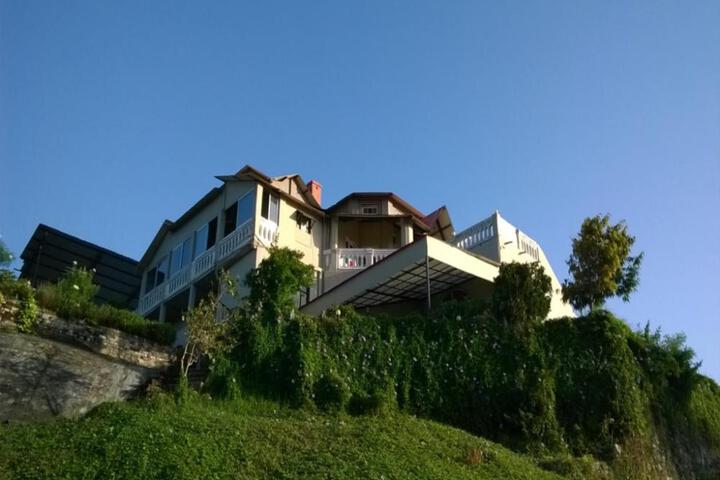 Hotel Udai Garh (Only For Couple and Family)