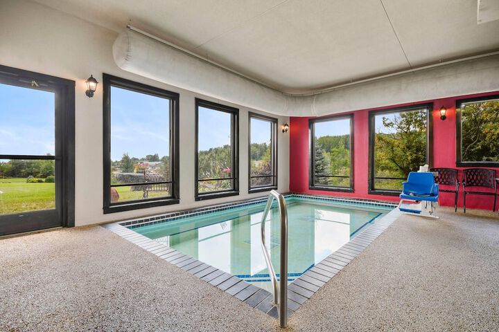 Pool 32 of 56
