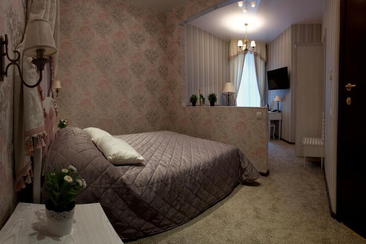 Room 19 of 38