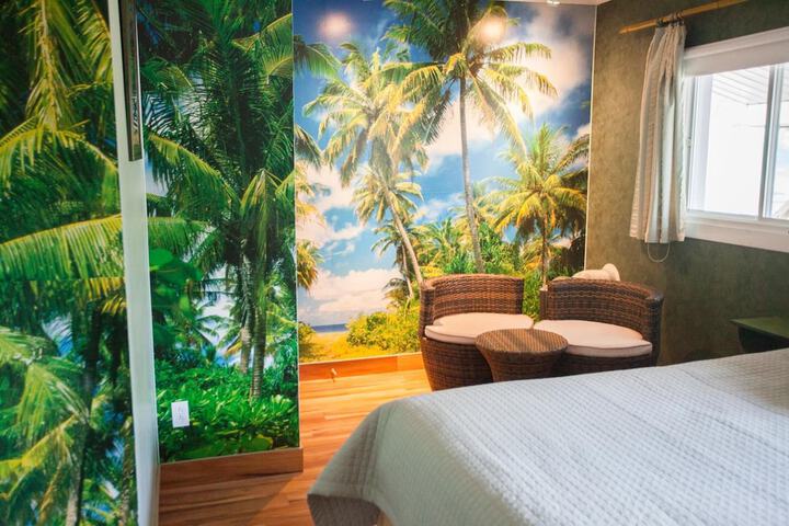 Room 13 of 36