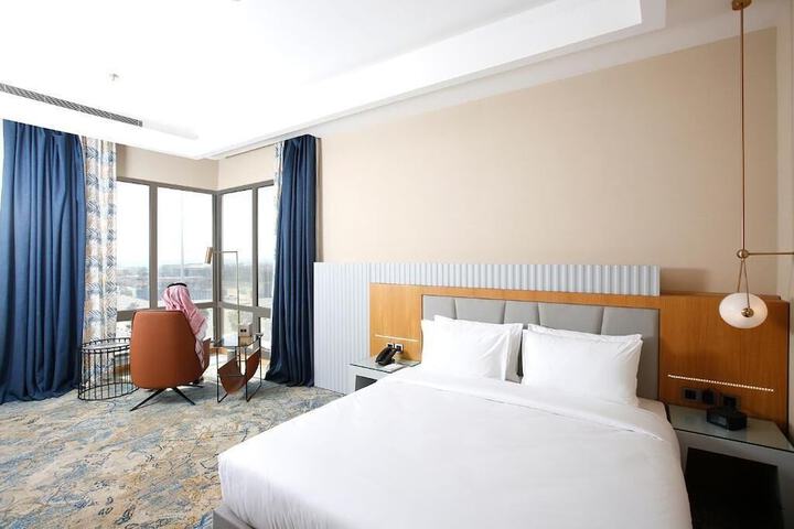Room 34 of 66