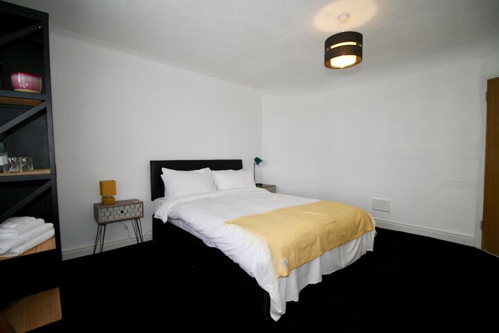Room 10 of 39
