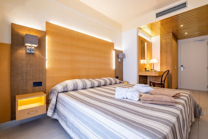 Room 18 of 92