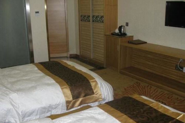 Room 17 of 19