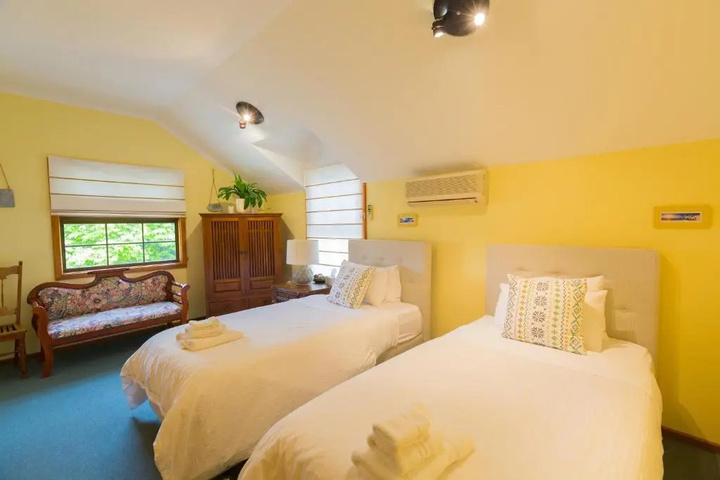 Room 3 of 17