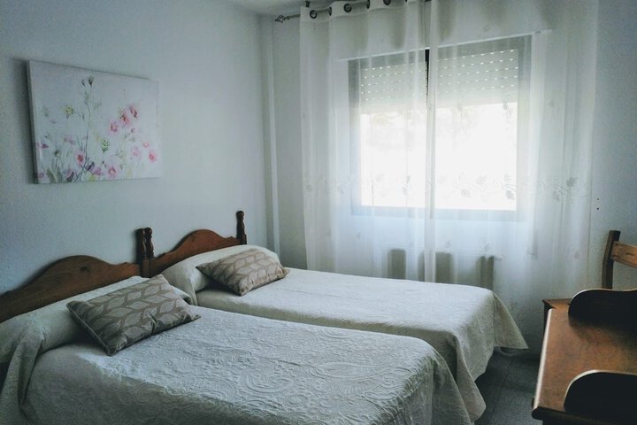 Room 2 of 9
