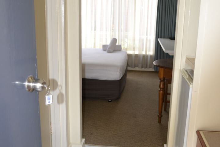 Room 13 of 41