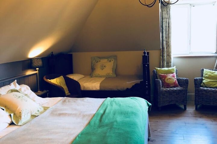 Room 5 of 25