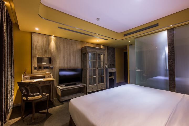 Room 28 of 59