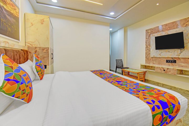 Room 18 of 32