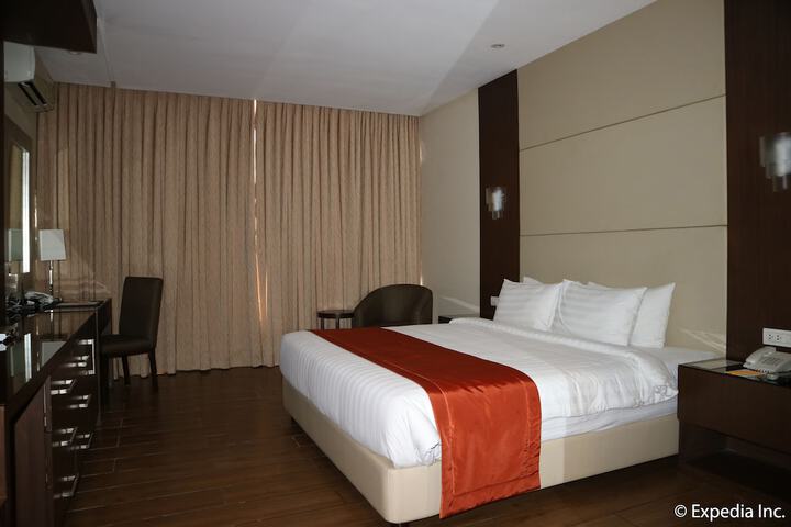 Room 28 of 113
