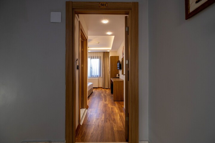 Room 21 of 59