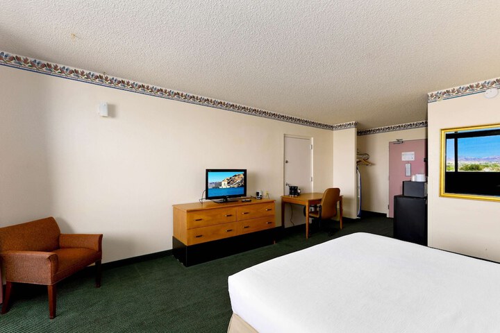 Room 28 of 61
