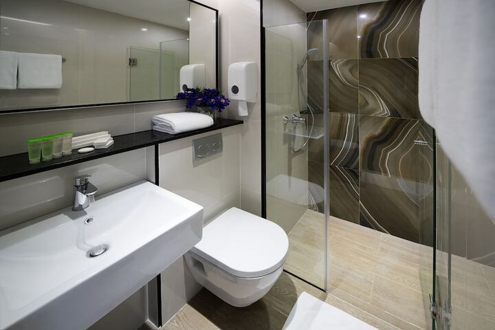 Clean Restrooms
