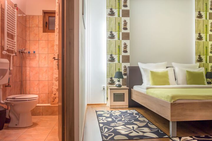 Room 10 of 23