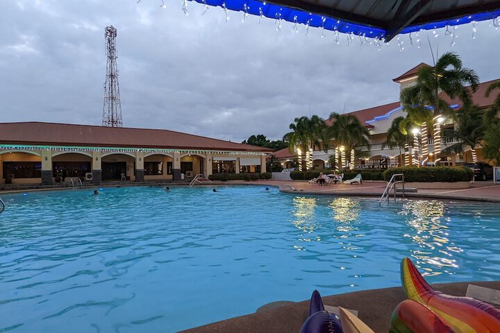 Pool 109 of 199