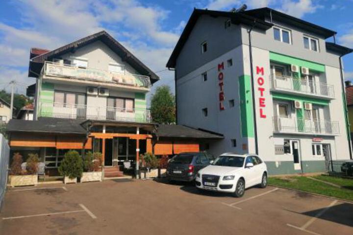 MOTEL AURA VISEGRAD