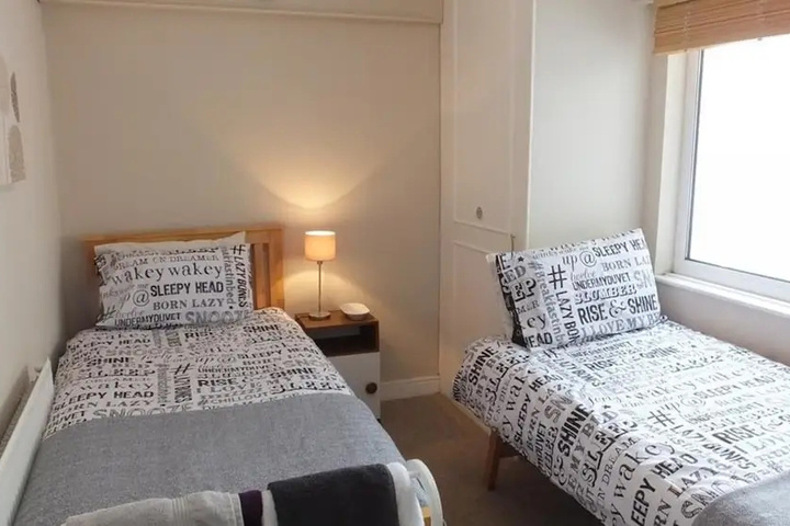 Room 3 of 12