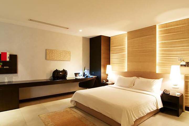 Room 8 of 36