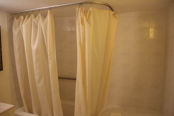 Standard | King Bed (2 of 14)