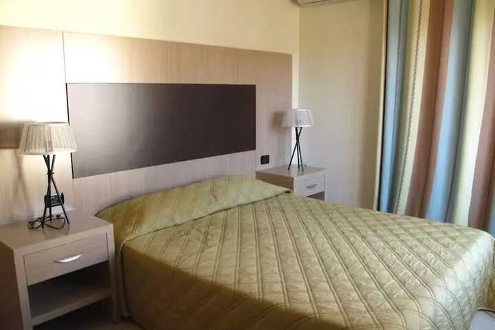 Room 27 of 56