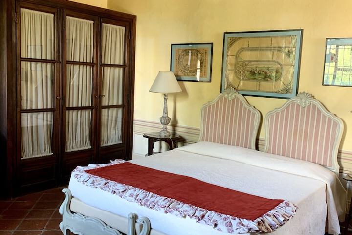 Room 21 of 45