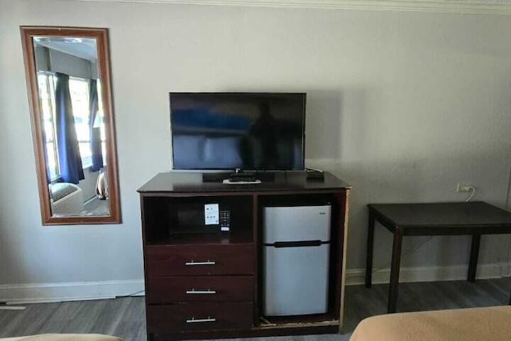 Room 22 of 66