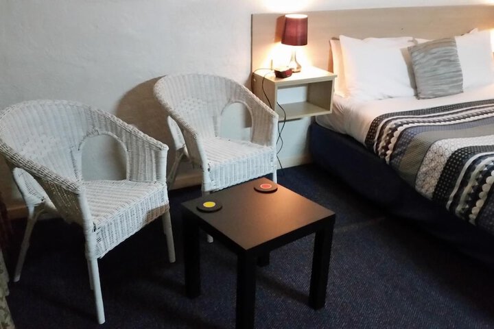 Room 14 of 38