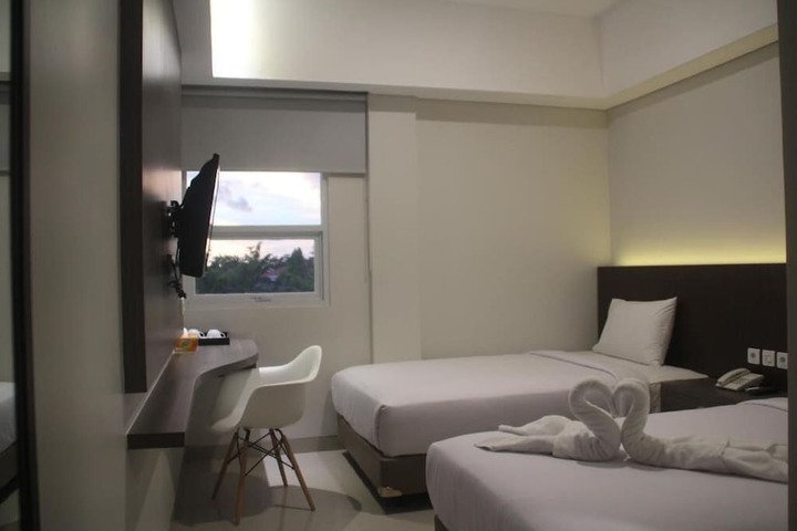 Room 14 of 77