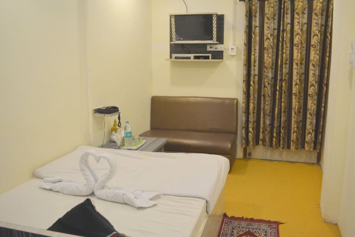 Room 3 of 46