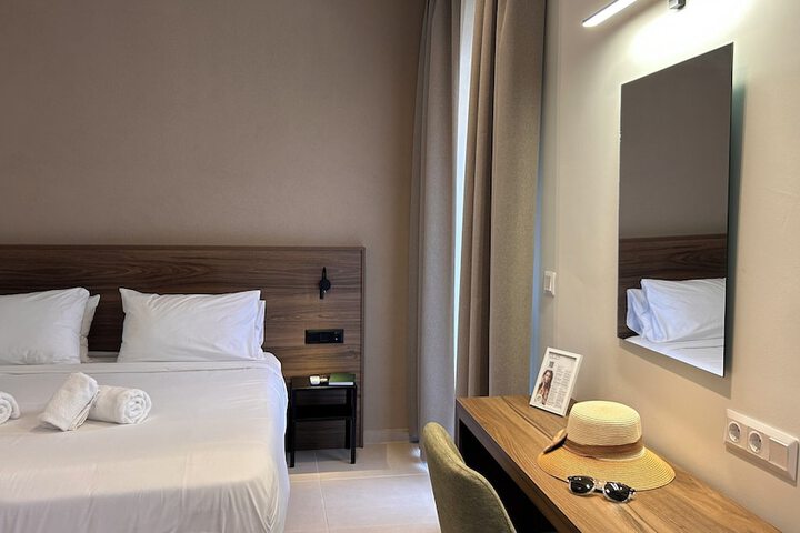 Room 15 of 53