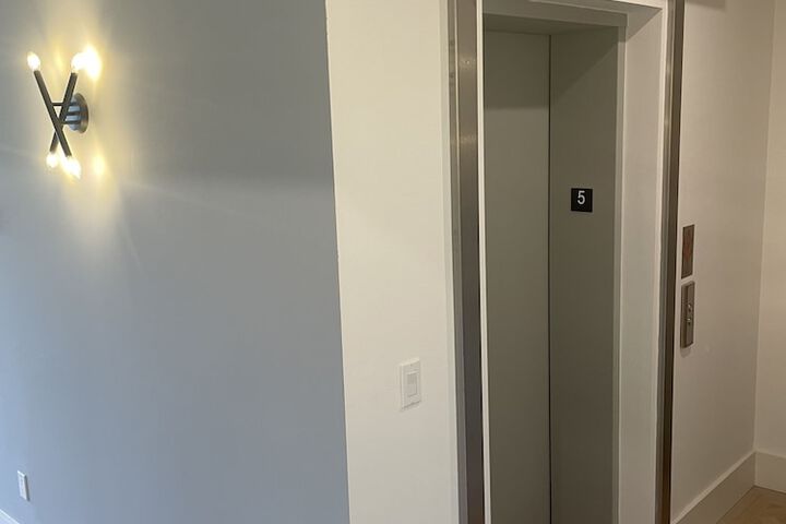Hotel 2 of 109