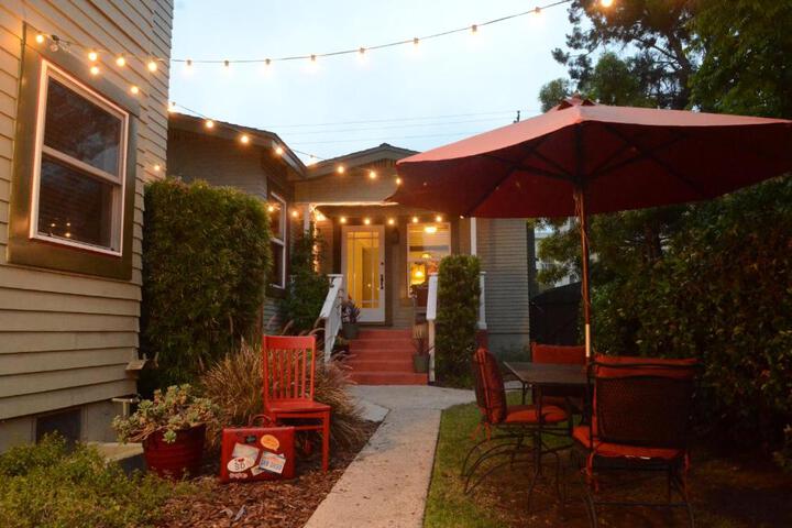 Hotel Exterior 5 of 23