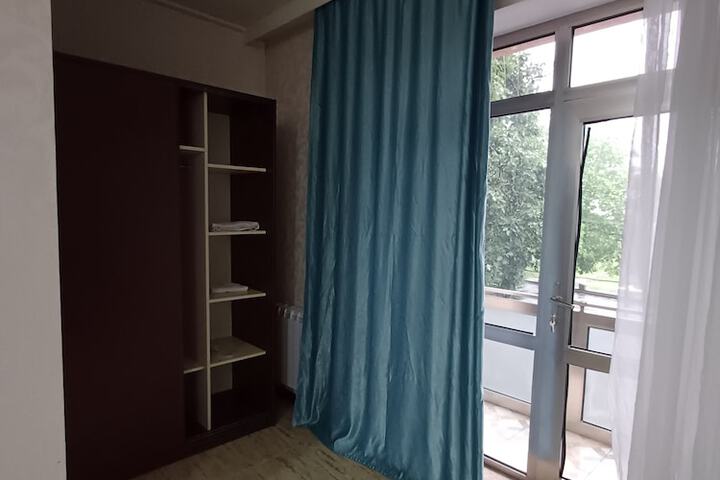 Room 6 of 31