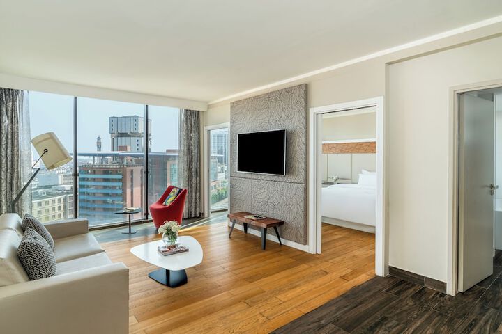 Room 45 of 121