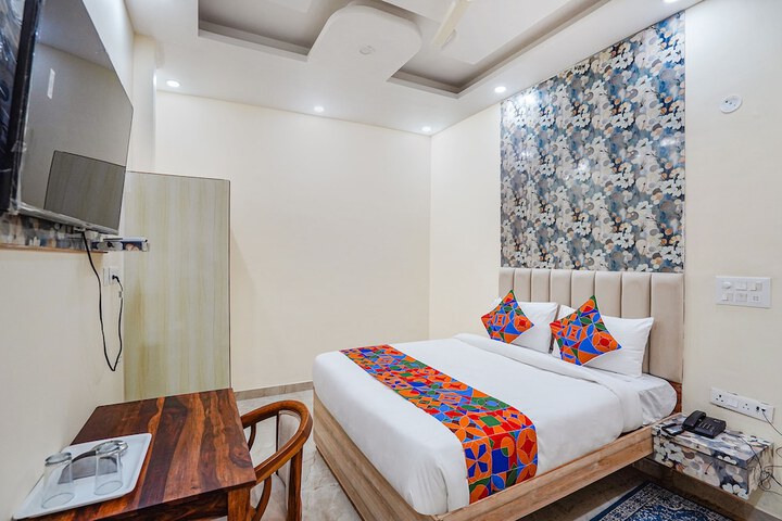 Fabhotel Ada Residency
