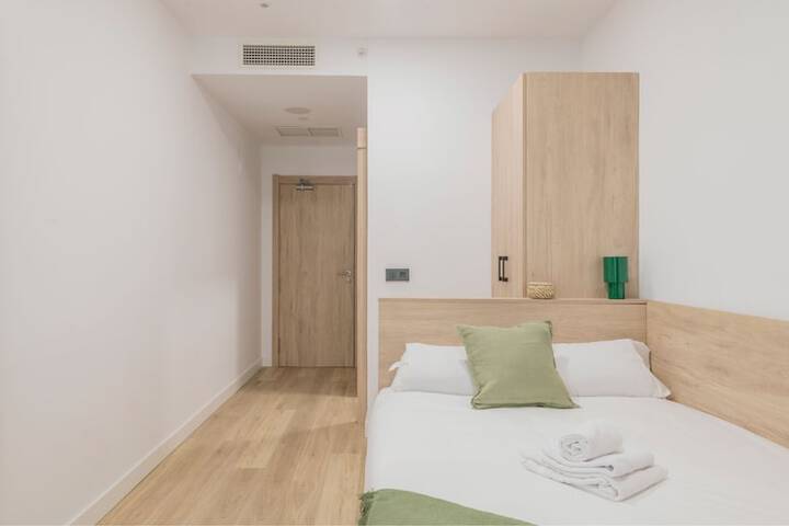 Room 2 of 15