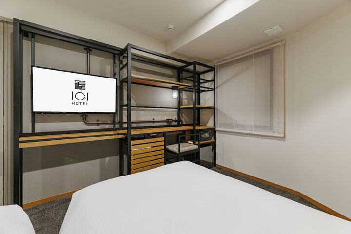 Room 22 of 41