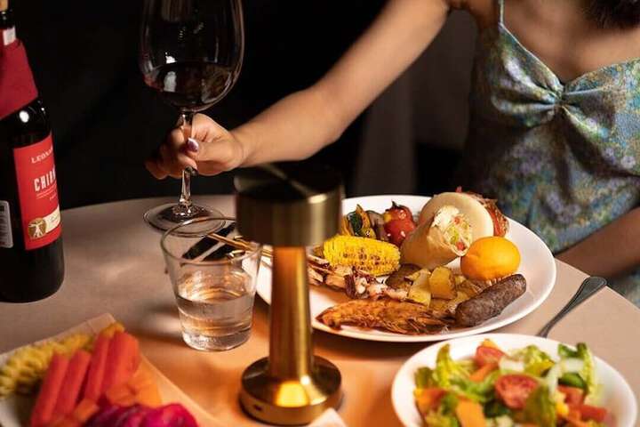 Dining 98 of 137