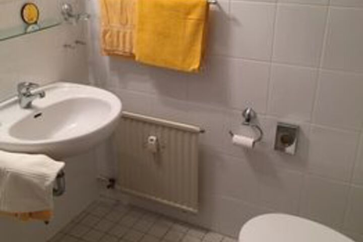 Room 5 of 26