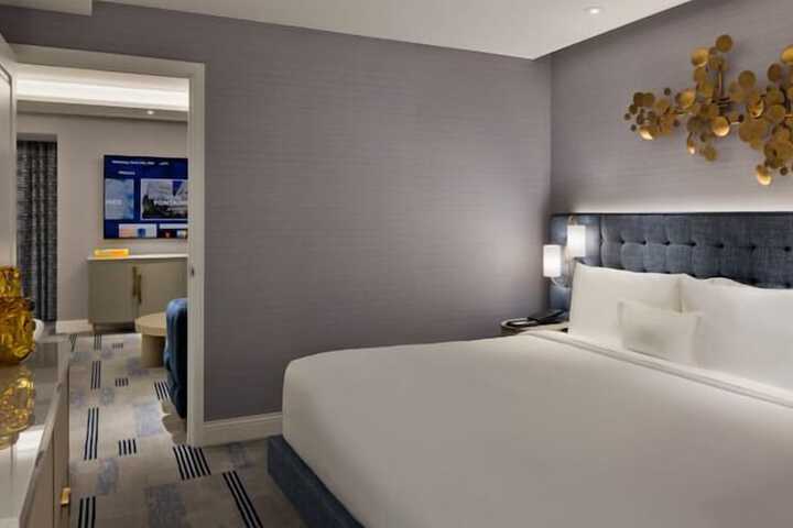 Room 27 of 187