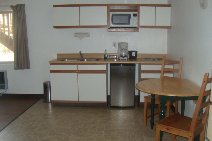 Room 16 of 33