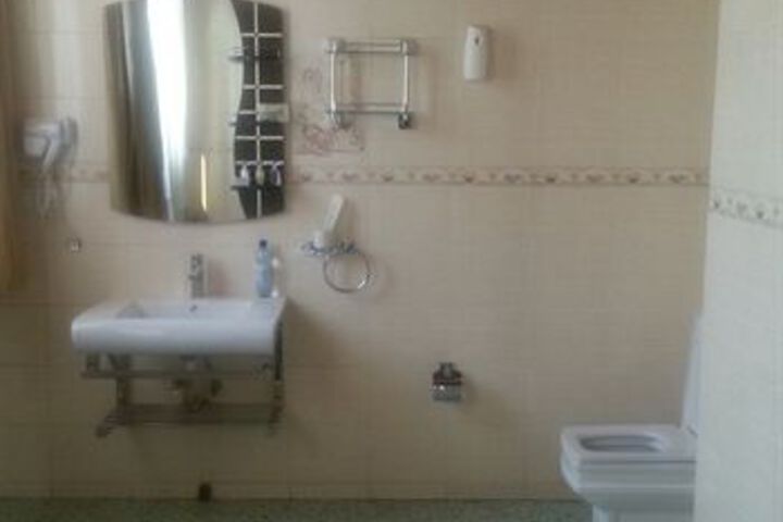 Room 2 of 31