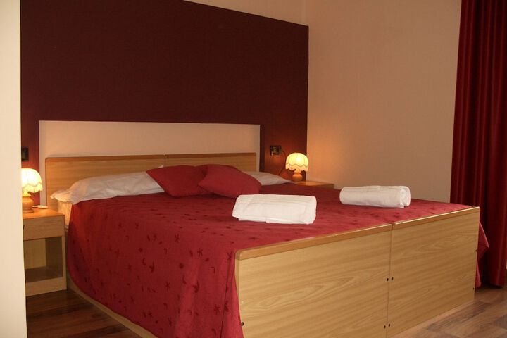 Room 14 of 50