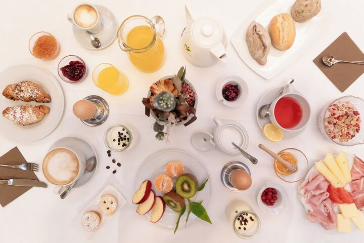 Breakfast/Coffee Service 30 of 33