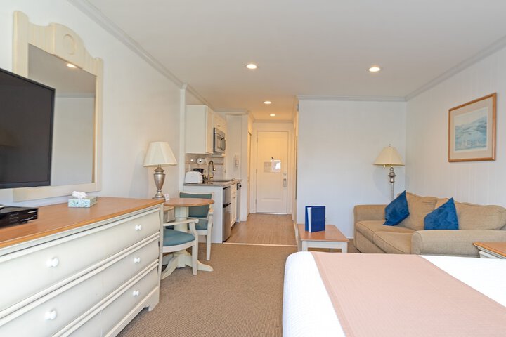 Room 108 of 549