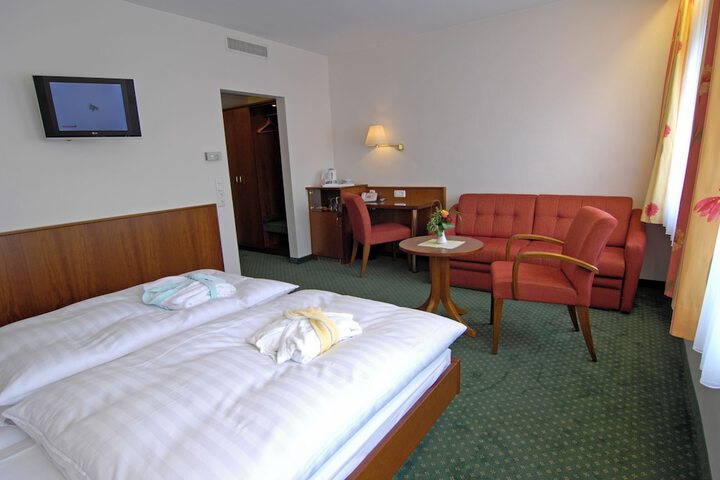 Room 12 of 23